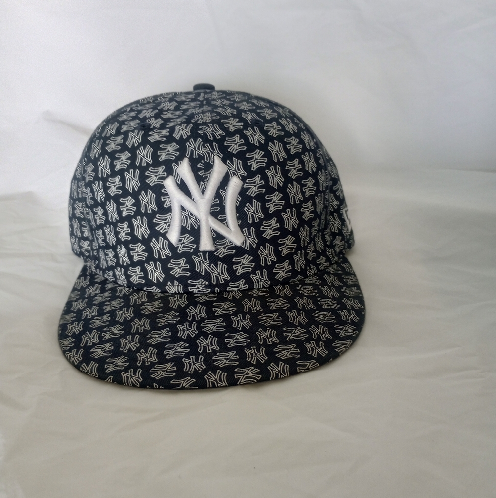 New York Yankees New‎ Era 59Fifty Baseball Cap Hat 7⅜ Navy White Allover Print